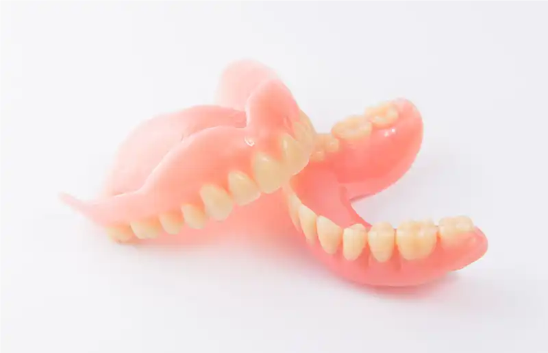 深圳吸附性義齒